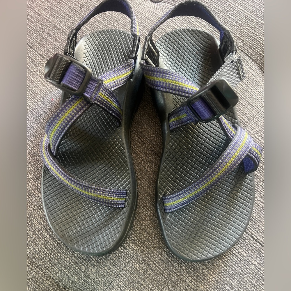 Chacos size 7
